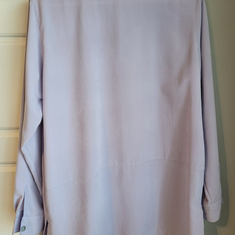 Ladies Travelsmith oversize shirt, size medium - Picture 2 of 6